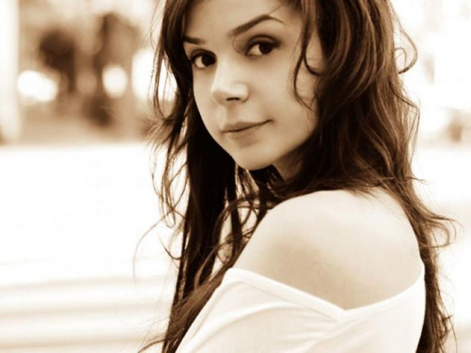 Actriz argentina Natalia Abelleyra pisa fuerte en Hollywood