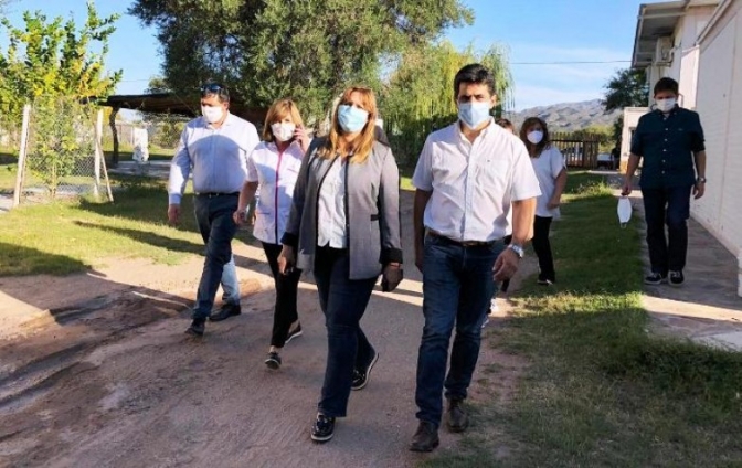 La ministra Venerando en los hospitales de Calingasta, Iglesia, Jáchal y Valle Fértil