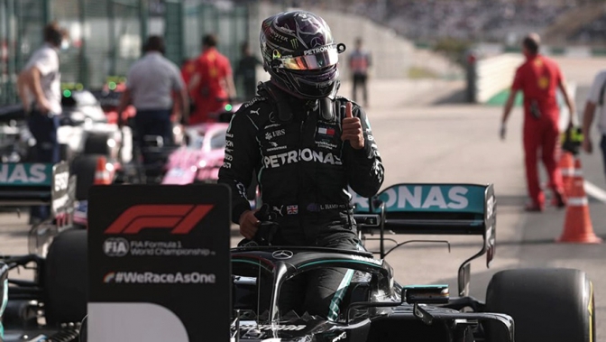 Hamilton ganó en Portugal y estableció un nuevo récord de victorias