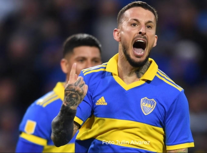 Boca aprovechó su momento para ganar el Superclásico y se mete en lucha por el título