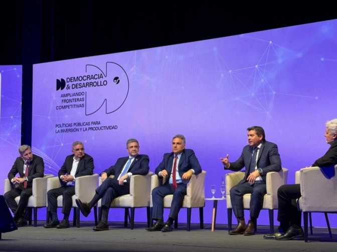 Orrego destac&oacute; el rol de las provincias y del sector privado para impulsar el crecimiento econ&oacute;mico