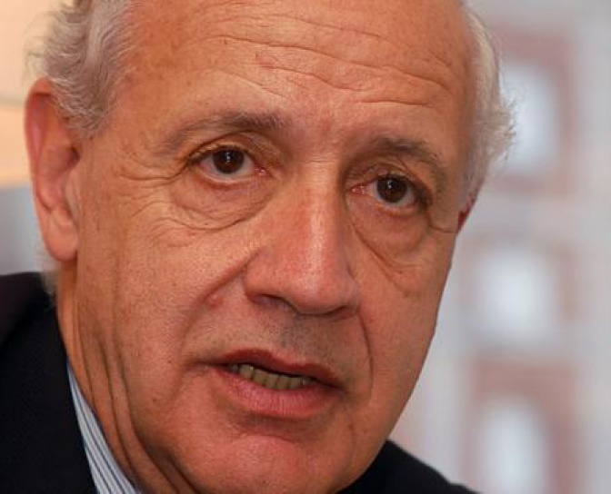 Roberto Lavagna pronostica el colapso económico por la deuda