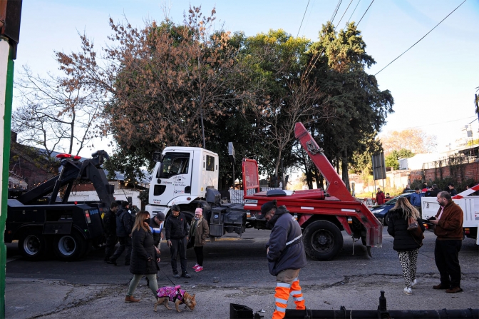 Normalizan servicio de la línea ferroviaria Sarmiento tras accidente con un camión