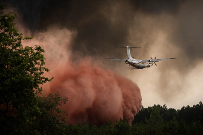 Continúan los incendios forestales en Francia en medio de una nueva ola de calor
