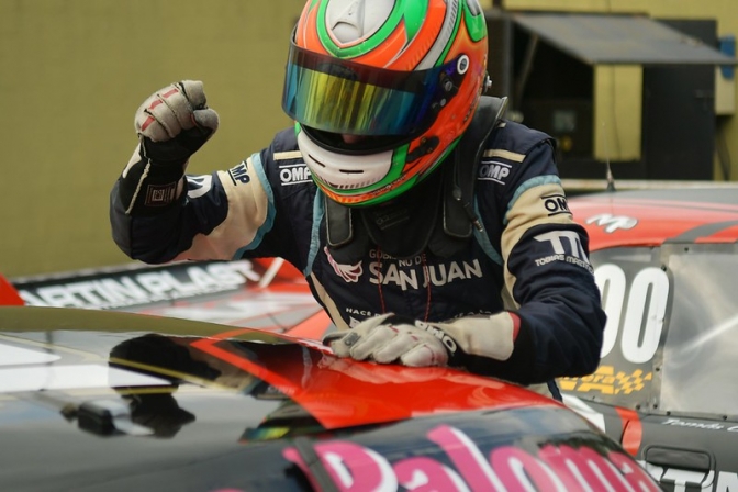 Tobías Martínez ganó una carrera impresionante en el TC Pista Mouras