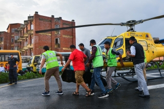 Instalan comité para investigar accidente de helicóptero en que murieron seis personas en Nepal