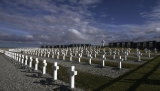 Buscan identificar los restos de 123 caídos enterrados en Malvinas