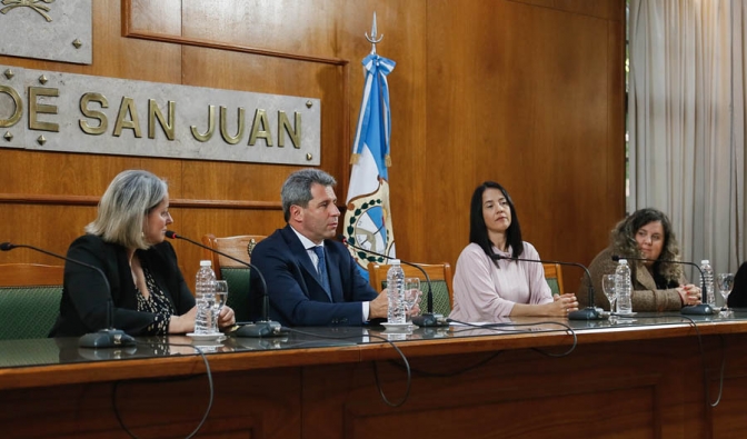 Sergio Uñac entregó aportes no reembolsables a los beneficiarios del programa de Empresas de Base Innovadora 2022