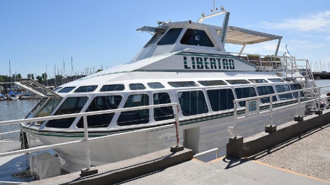 Hallaron ahogado al joven que se arrojó al río desde un catamarán