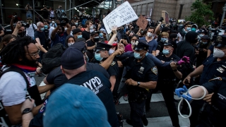 Trump amenaza con reprimir con el Ejército las protestas contra el racismo