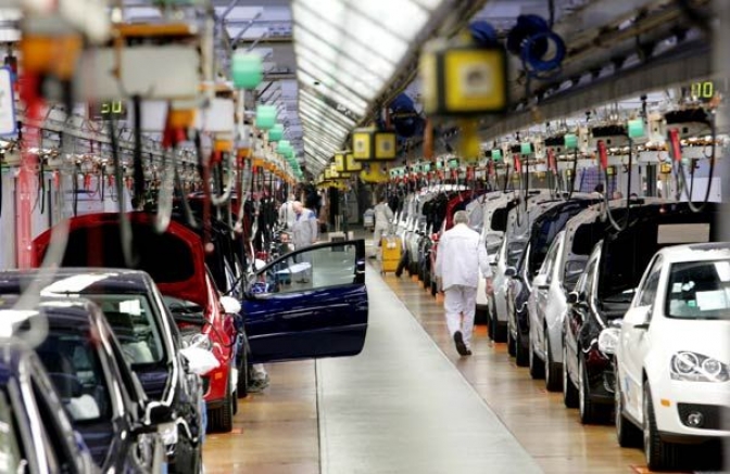 La producción industrial cayó 8,2% en octubre, según la UIA