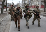 Kiev asediada, suben muertes de civiles y crecen las sanciones, pese a la apertura de negociaciones