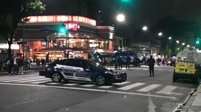 Asesinan a un policía en Flores