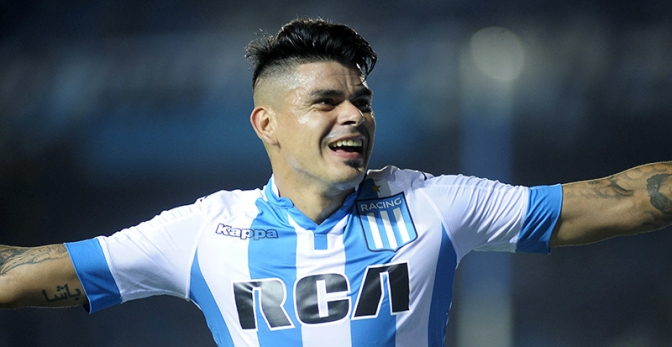 Racing goleó a Tigre y sueña con alcanzar a Boca