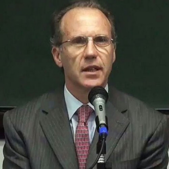 Hoy jura de Carlos Rosenkrantz en la Corte
