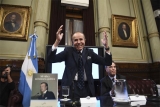 Menem &quot;pasó una buena noche&quot; y &quot;está mejorando&quot;, según su médico personal