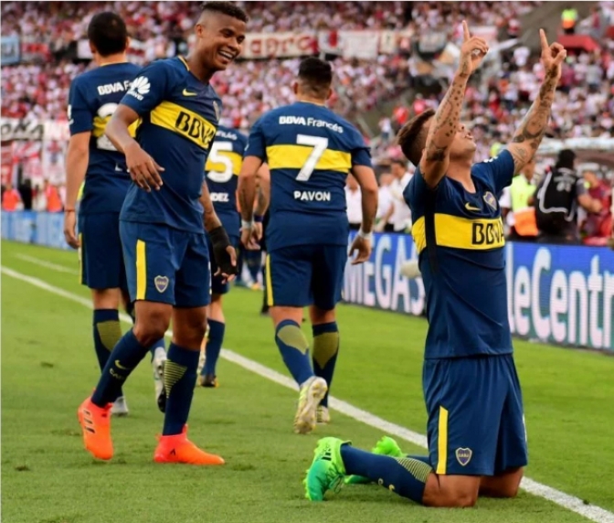 Boca venció 2-1 a River y le sacó 12 puntos de ventaja