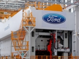 Ford suprimiría miles de empleos para mejorar la rentabilidad