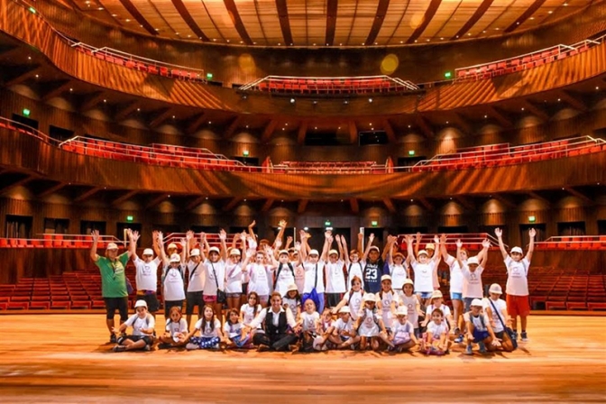 Chicos de las colonias de vacaciones conocerán el Teatro del Bicentenario