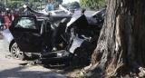 Un auto chocó contra un árbol en Puerto Madero: tres muertos