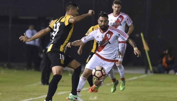River venció a Guaraní y quedó a un paso de cuartos de final