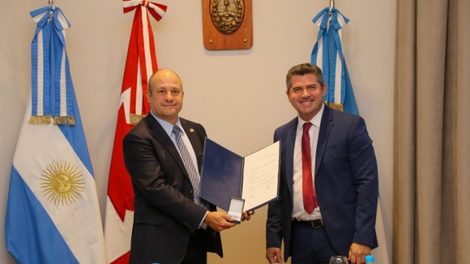 Orrego recibió al embajador de Canadá y empresarios para fortalecer vínculos comerciales