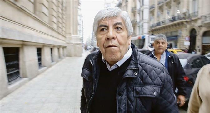 Piden indagar a Moyano por presunto lavado de activos y fraude en compra de terrenos