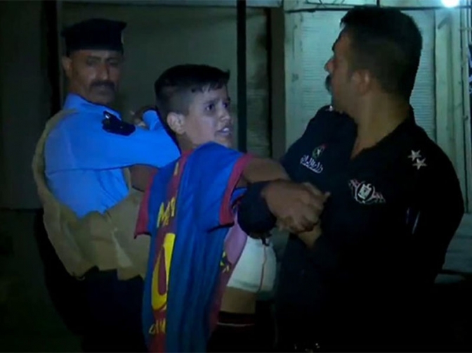 En Irak un niño que escondía explosivos adosada a su pecho