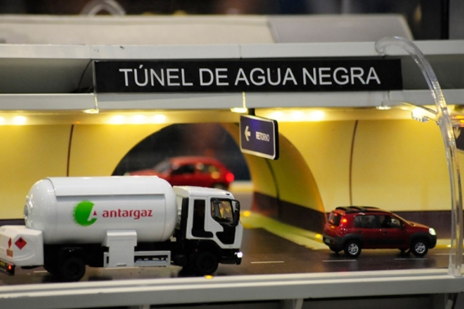 Préstamo BID para construir túnel fronterizo con Chile