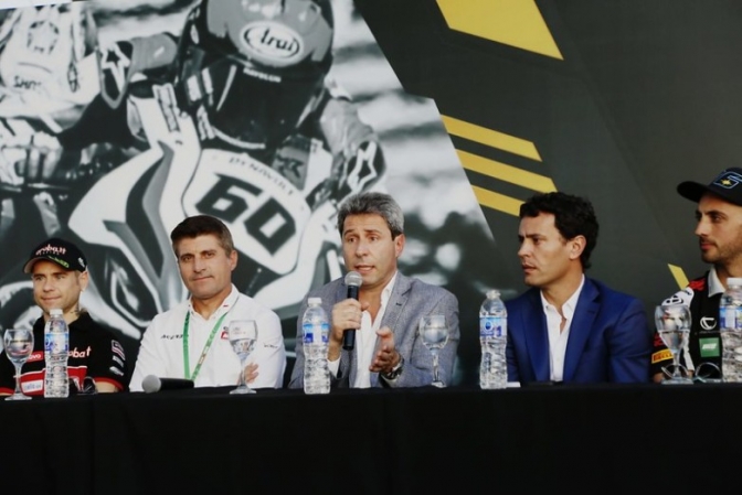 En conferencia de prensa, el gobernador Uñac presentó el World Superbike