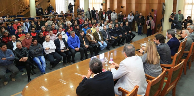 Choferes de taxis y remís recibieron sus licencias