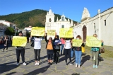Abrazo simbólico al Convento San Bernardo, en apoyo a monjas que denunciaron al arzobispo de Salta
