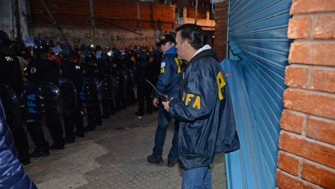 &quot;Rey de La Salada&quot;: incautan 11 millones de pesos y más armas
