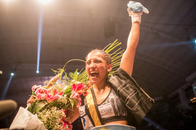 Leonela tuvo una noche brillante y retuvo el título mundial