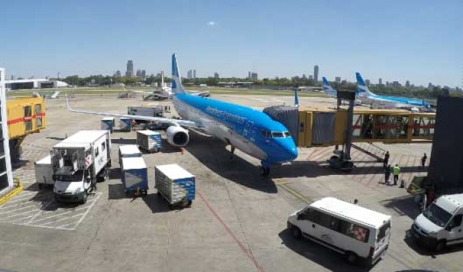 Siguen registrándose algunas demoras en los vuelos de Aeroparque, tras medida de fuerza