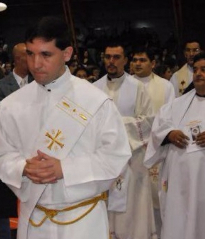 Un sacerdote fue procesado por abusar sexualmente de una adolescente de 13 años