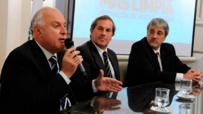 Pablo Marcelo Abdala, en el centro de la imagen