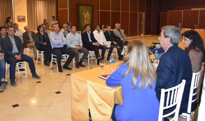 Reunión con autoridades municipales por el Proyecto de Ley de Responsabilidad Fiscal