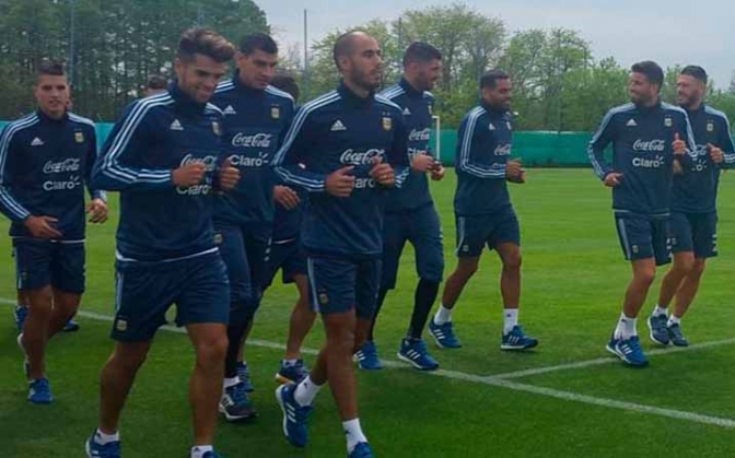 La Selección entrena con plantel completo