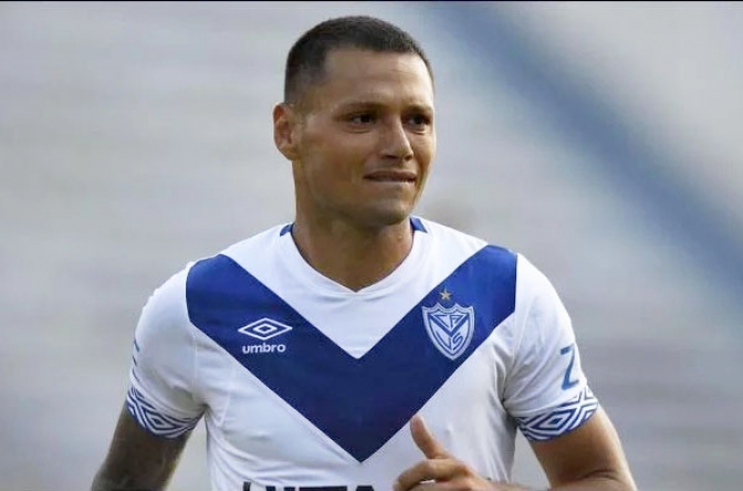 Rapisarda: &quot;A Mauro Zárate se va a Boca porque le prometieron la selección&quot;