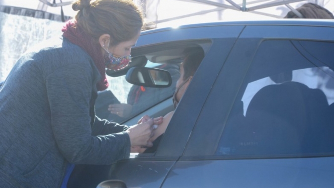 Quienes deben colocarse la segunda dosis de la vacuna podrán optar por la modalidad AutoVac