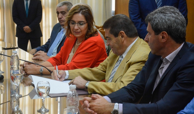 El Poder Judicial y el ejutivo firmaron tres convenios sin precedentes