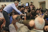 Con gritos e insultos, jubilados cargaron contra Amadeo y Triaca en Diputados