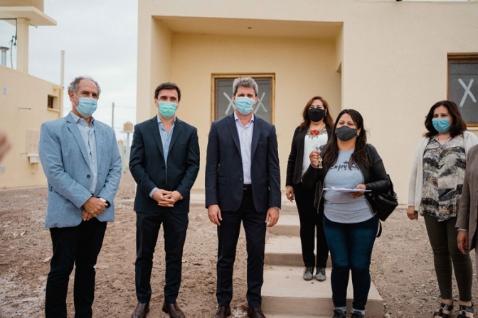 Una nueva entrega de viviendas benefició a 60 familias de San Martín