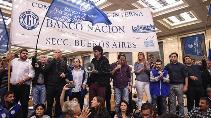 Anuncian un paro para el miércoles la Asociación Bancaria