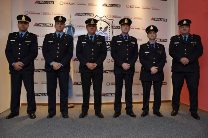 Los nuevos integrantes de la Plana Mayor de la Policía de San Juan