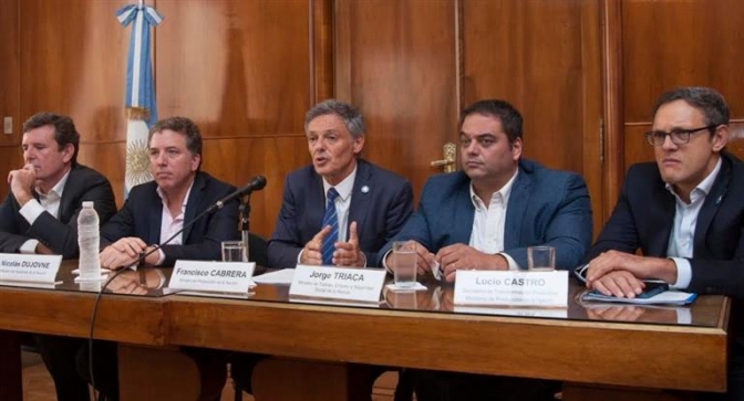 Gobierno firmó compromiso con la industria textil y del calzado