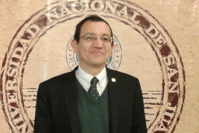 Ibarra salió al cruce del colegio de ingenieros en minas