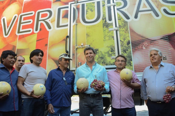 El Camión de Frutas y Verduras partió hacia la costa argentina