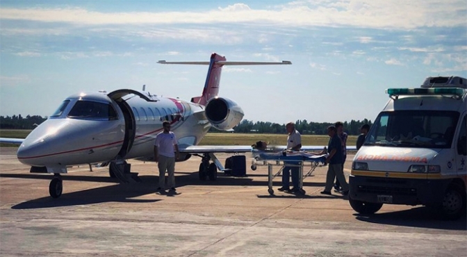 El avión sanitario de la Provincia concretó un nuevo traslado de pacientes en simultáneo